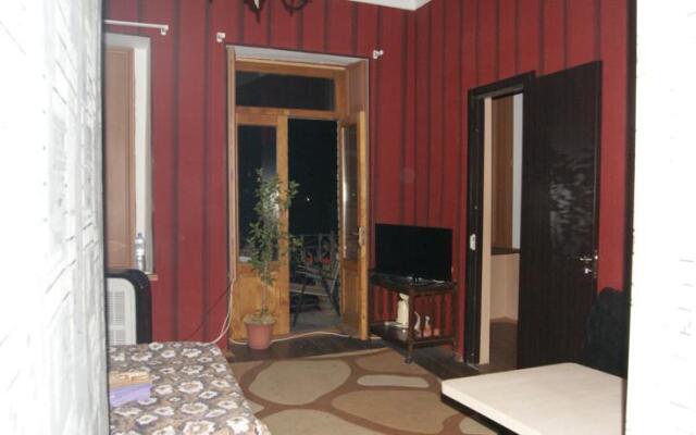 Metekhi Rise XO Hotel