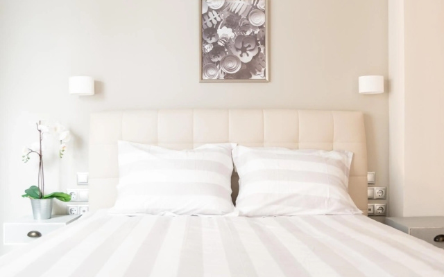 A17 Modern & Cosy 2R flat up to 4ppl near Parthenon