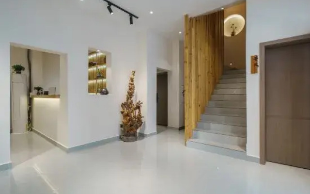 Jiavan luxury light hostel -PhoenixeOld CitycShopshEnglishlish