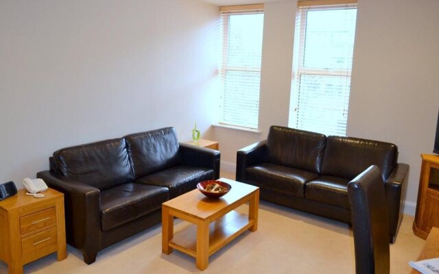 Pelican House Apartments