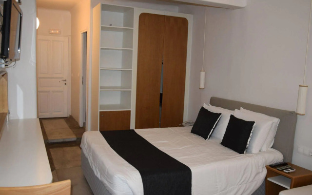 Amaze Suites