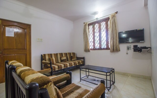 OYO 18662 Home 2BHK With Pool Fatrade Beach