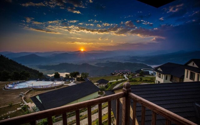 Rupakot Resort