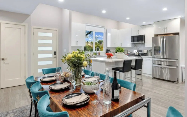 Fulton Buyout by Avantstay Sherman Oaks Estate + View