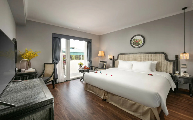 Shining Boutique Hotel and Spa