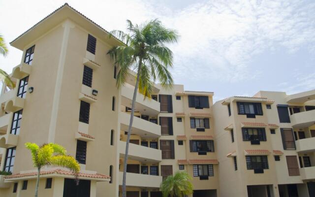 Seaclusions Lookout  Front Beach Condo with AMAZING View (CB227)