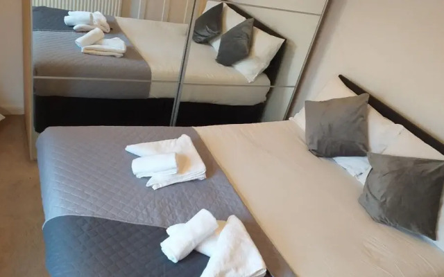 Metrolets 3 Serviced Accommodation