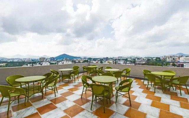 Hotel Ratnam Chitrakoot Nagar Udaipur