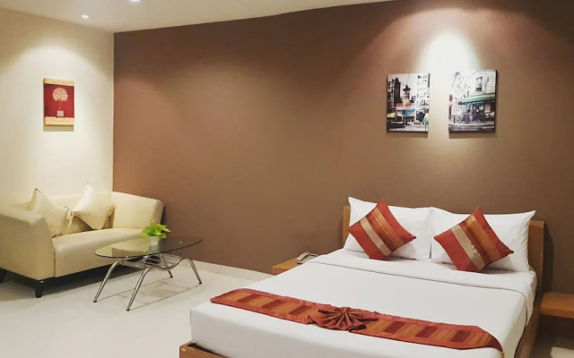 Sena House Paholyothin 30