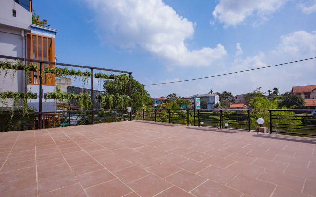 Lucky Hotel by OYO Rooms
