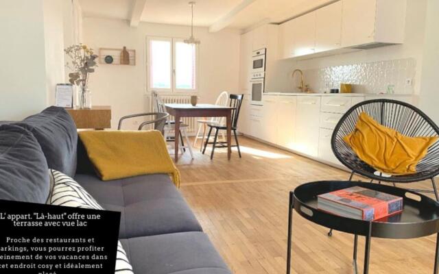 Up there "apartment 200m from the lake terrace lake view