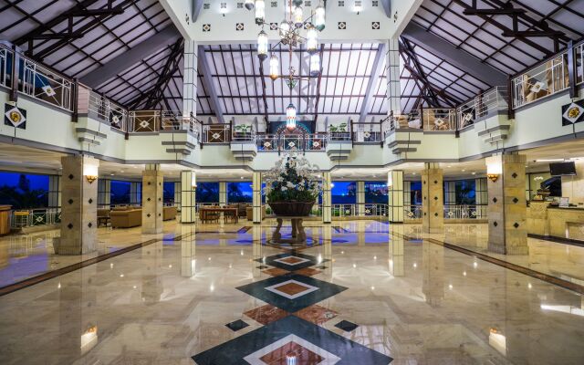 Royal Orchids Garden Hotel & Condominiums