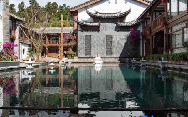 Lijiang Passing-Cloud Resort