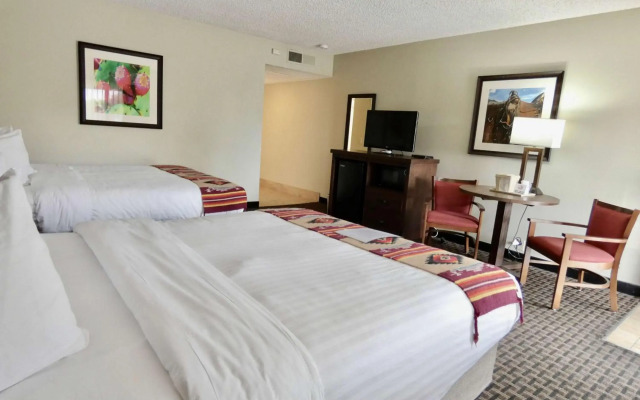 Holiday Inn Express & Suites Englewood Denver South by IHG