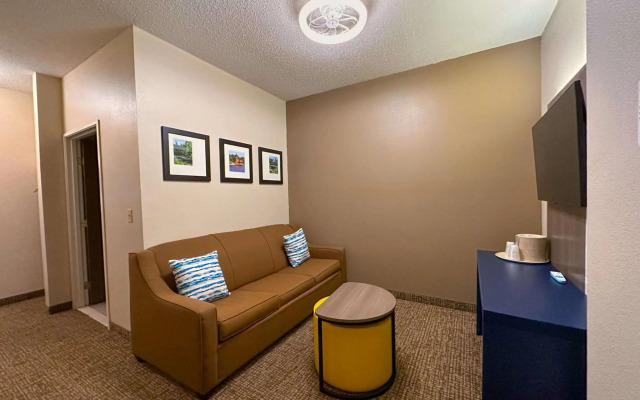 Country Inn & Suites by Radisson, Rock Falls, IL