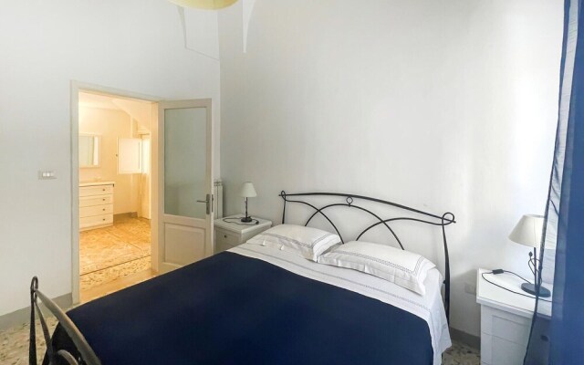 Beautiful Home in Castro With 2 Bedrooms