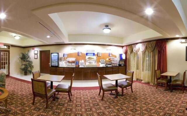 Holiday Inn Express & Suites Dickson by IHG