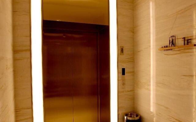 Vatica Beijing Chaoyang West Dawang Rd Jiulongshan Metro Station Hotel