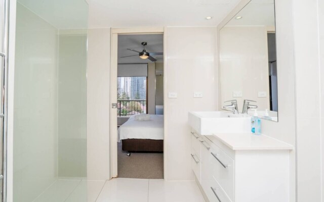 Stunning Sea and Ocean Views Apt