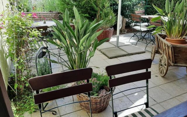 Gasthof & Pension Zum Saalestrand