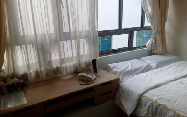 Jayleen Clarke Quay Hotel
