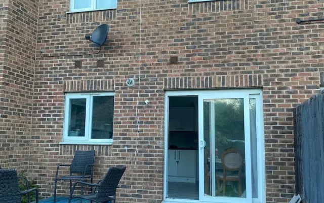 Sittingbourne Serenity - Spacious 4-bed House