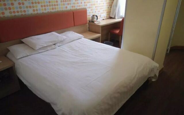 Bihai Jinjing Hostel