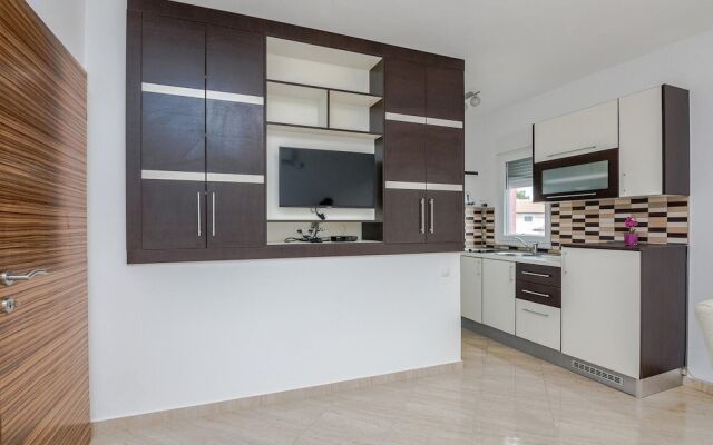 Awesome Home in Vir With 4 Bedrooms and Wifi