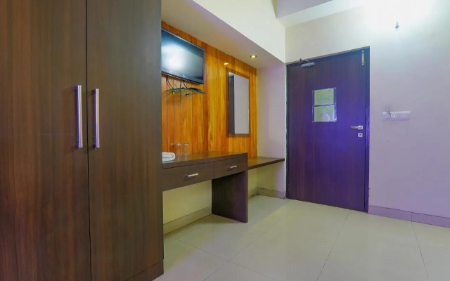 FabHotel Silver Grand By Shelter