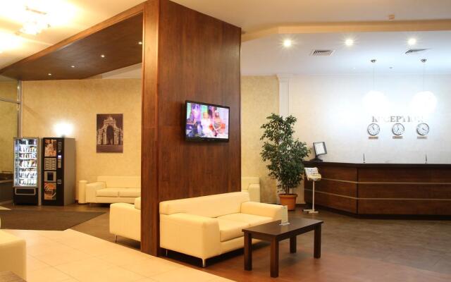 Hotel Crystal
