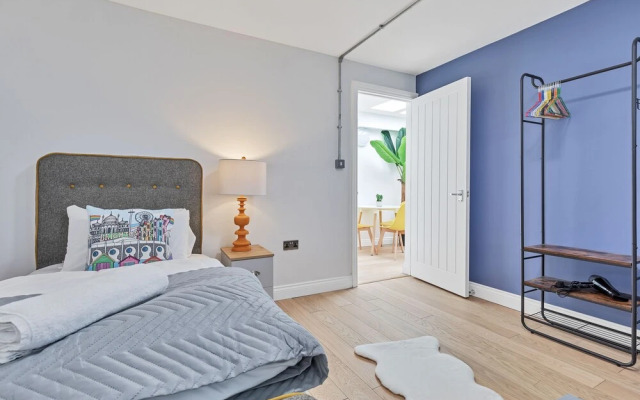 Right On : Bright On Apartment 1A | By My Getaways