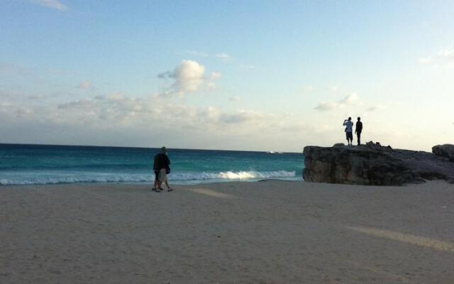 Beachfront Suite Turquoise Sea Cancun
