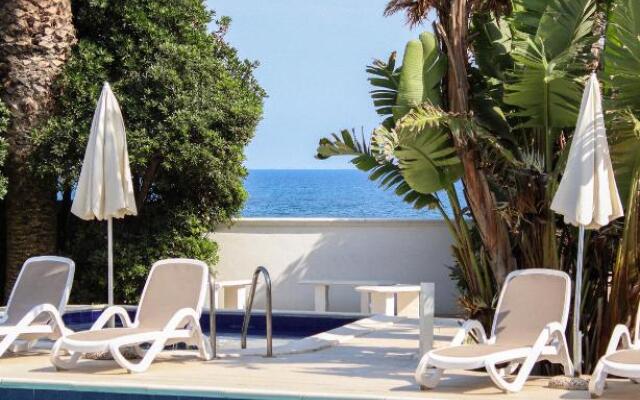 Residence Blue Bay Resort 