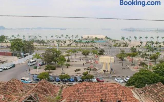16 Quartos disponíveis - Edifício Piramide