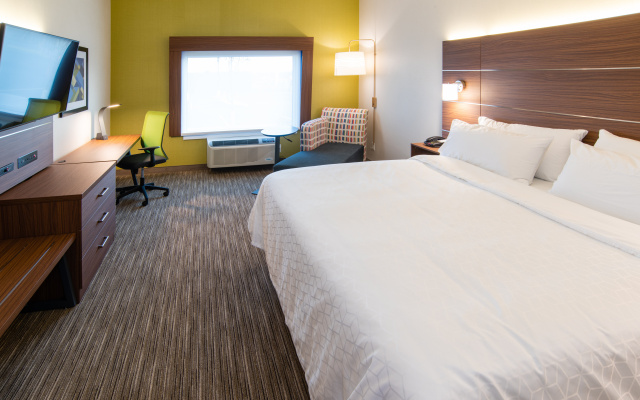 Holiday Inn Express & Suites North Battleford by IHG