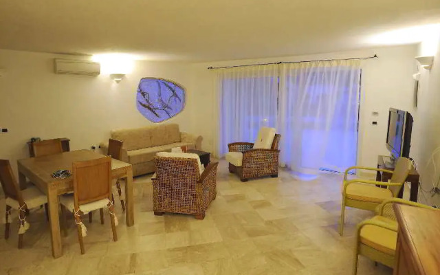 Residence Living Poltu Quatu