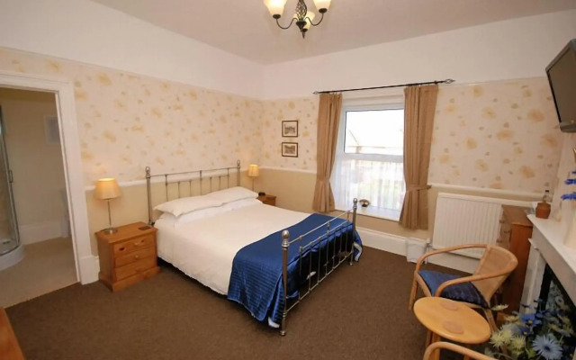 Westbury Lodge