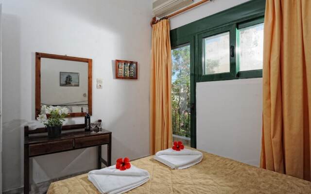 Central Apt with Hydromasage Shower