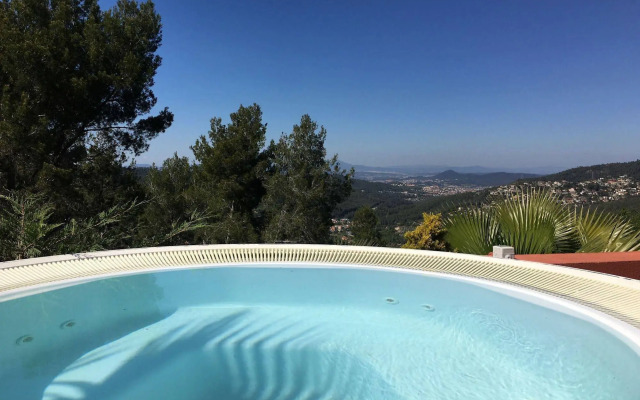 El Petit Mirador Hotel