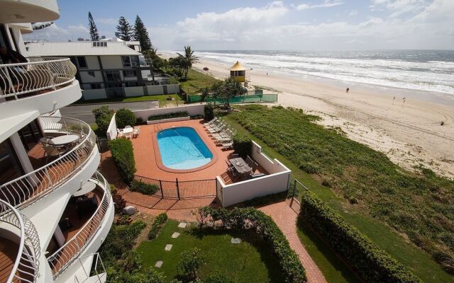 Albatross North Apartments