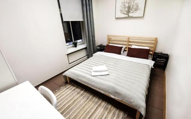 City Centre 3BD Apartment by Hostlovers