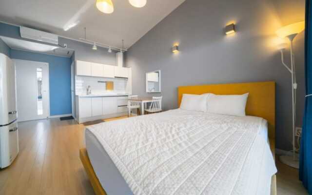 Pohang Red House Ocean Hills Pension