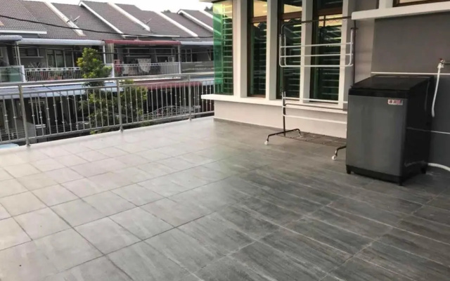 Family Homestay – Outside – Taiping