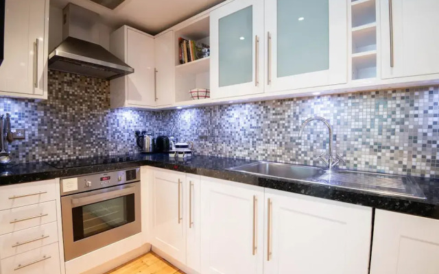 Delightful Kensington Home close to Hyde Park