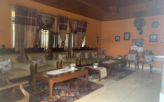 Hotel O Wisma Awal Fajar Syariah Near Mars Gym Bulukumba