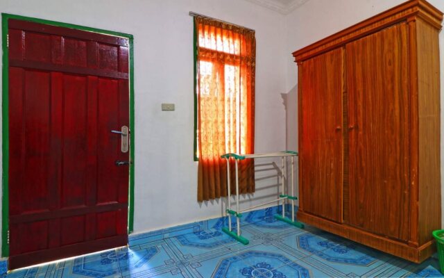 Hotel Rembulan & Karaoke