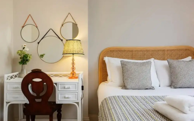 Stunning 2 Bed Apt W Garden in Clapham