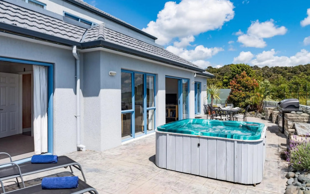 Blue Pacific Quality Apartments