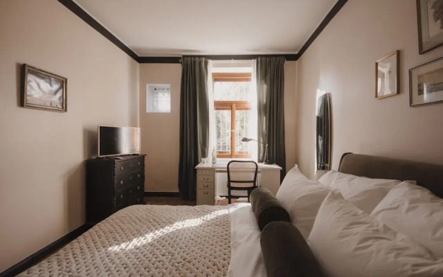 Oak House Vienna