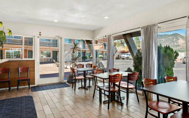 Americas Best Value Inn & Suites Flagstaff